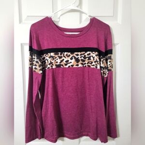 Womens long sleeve tee, size L, burgundy